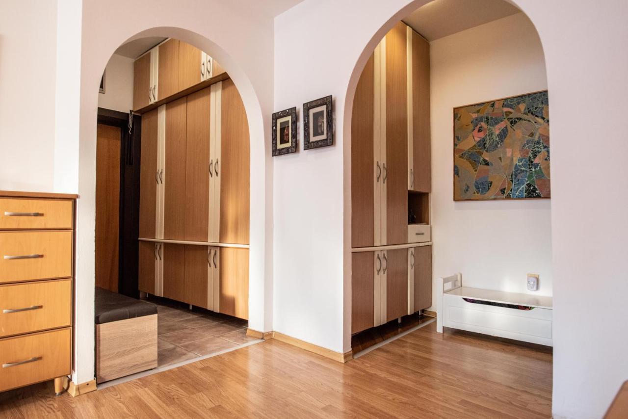 Apartment Emilija Skopje Buitenkant foto
