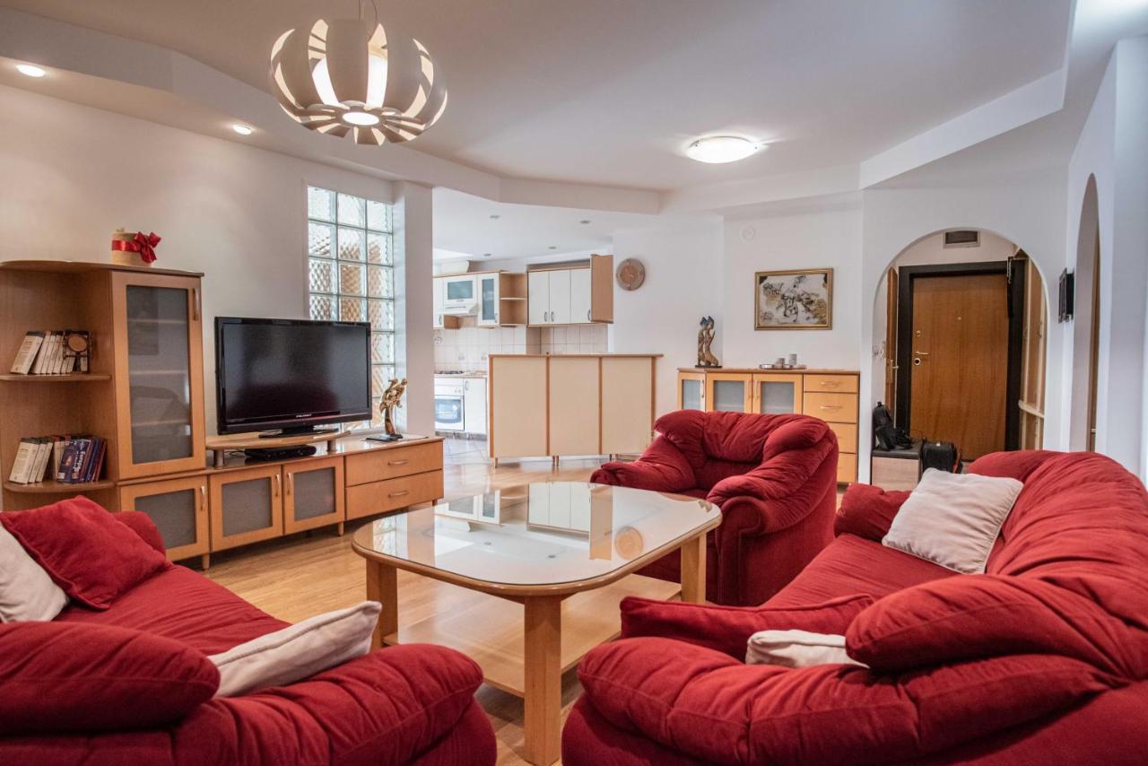 Apartment Emilija Skopje Buitenkant foto