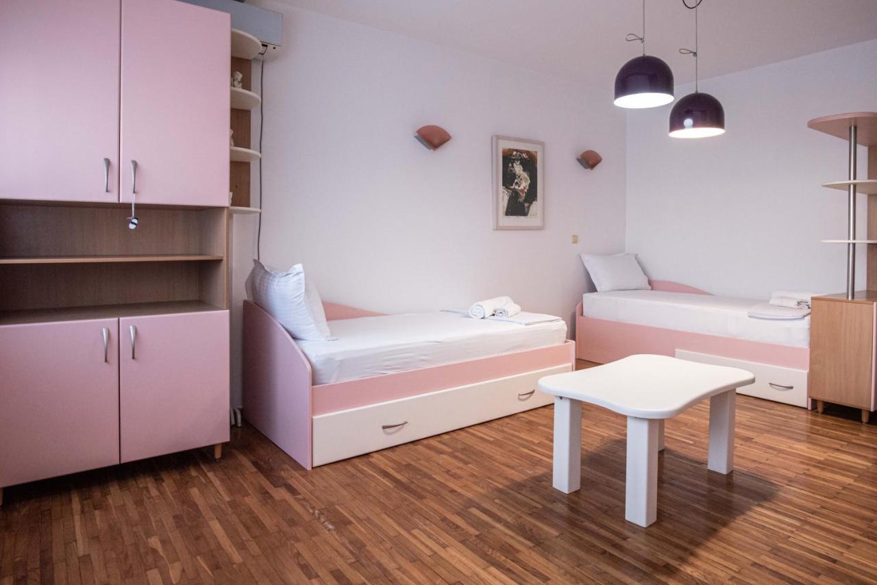 Apartment Emilija Skopje Buitenkant foto
