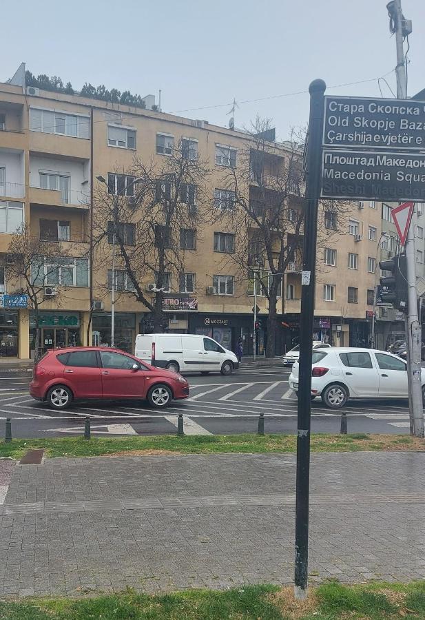 Apartment Emilija Skopje Buitenkant foto