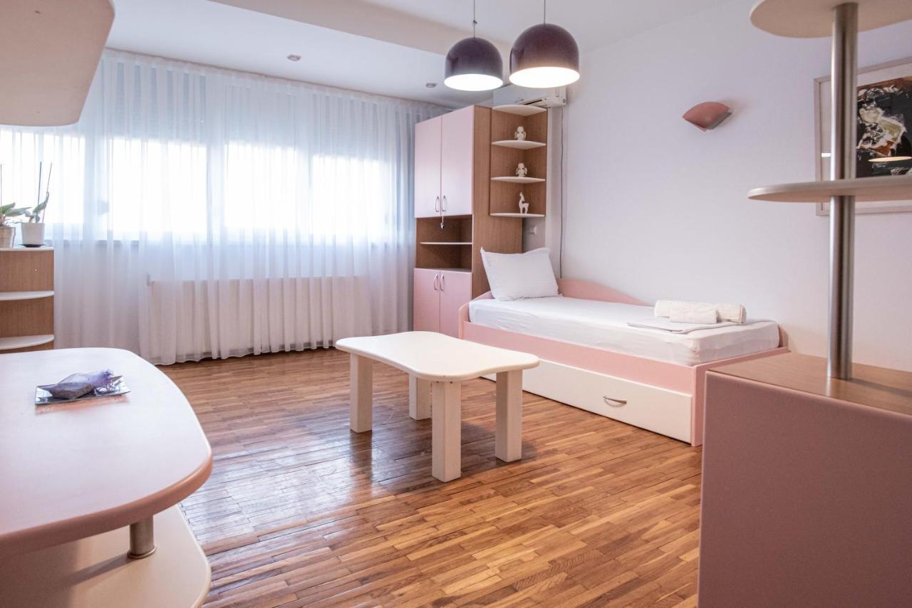 Apartment Emilija Skopje Buitenkant foto