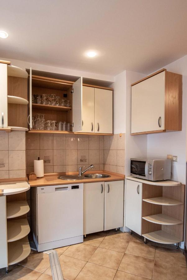 Apartment Emilija Skopje Buitenkant foto