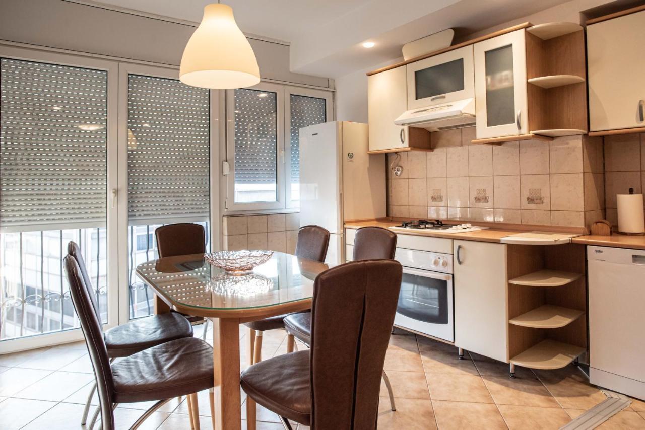 Apartment Emilija Skopje Buitenkant foto