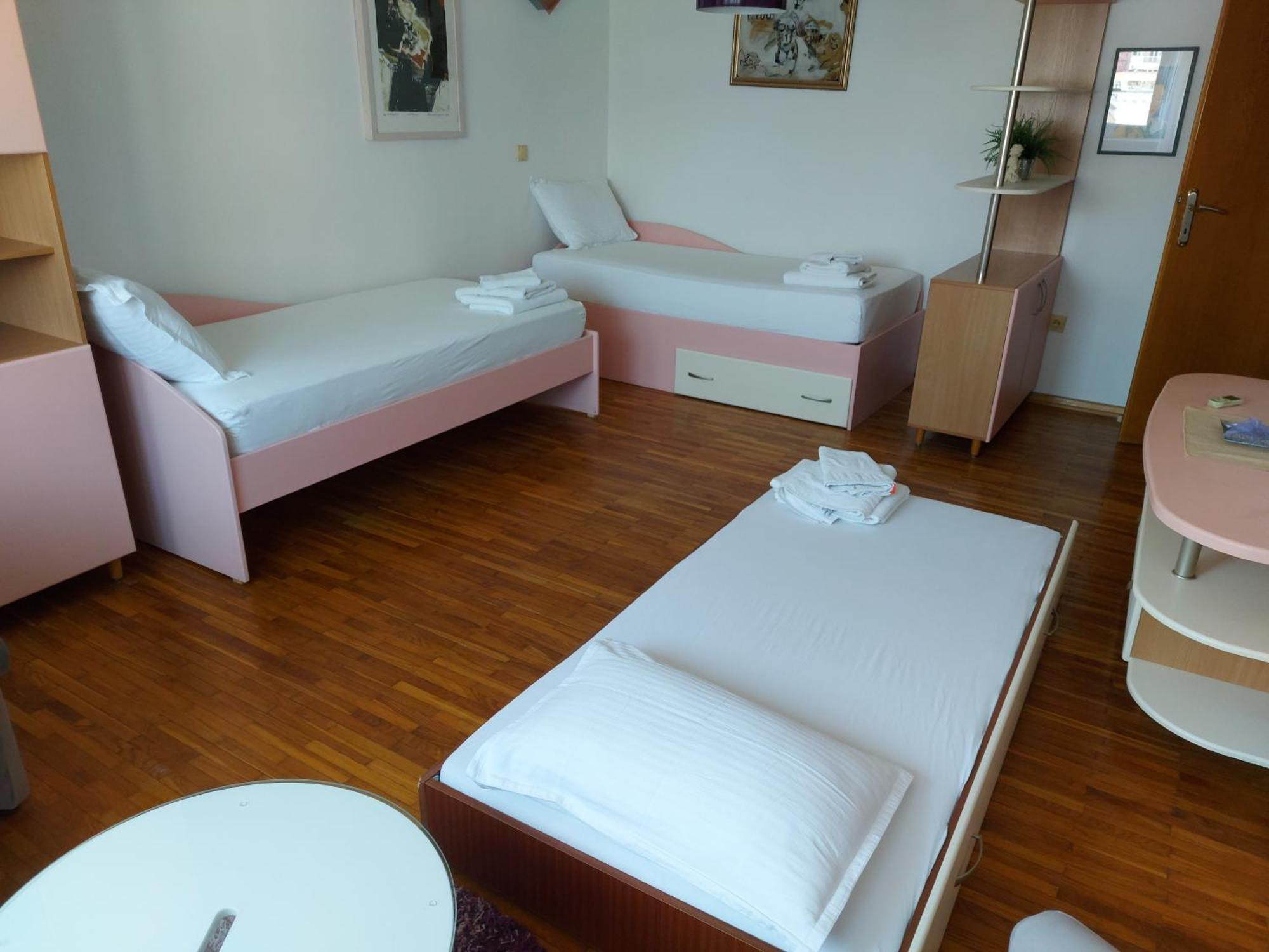 Apartment Emilija Skopje Buitenkant foto